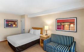 Quality Inn And Suites Montreal East